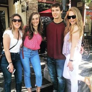 Meet your Posher, Tom